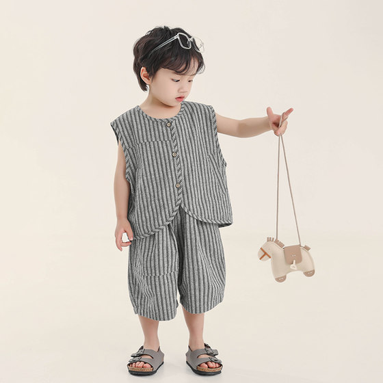 Building Block Castle Boys Set Summer 2025 New Children's Cotton Linen Sleeveless Vest Cropped Pants Striped Two-Piece Set
Building Block Castle Boys Set Summer 2025 New Children's Cotton Linen Sleeveless Vest Cropped Pants Striped Two-Piece Set
