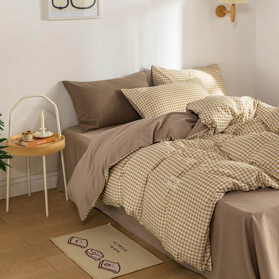 Japanese-style wash cotton four-piece set spring and autumn plaid quilt cover bed sheet summer bedding student dormitory bed three-piece set
Japanese-style wash cotton four-piece set spring and autumn plaid quilt cover bed sheet summer bedding student dormitory bed three-piece set
