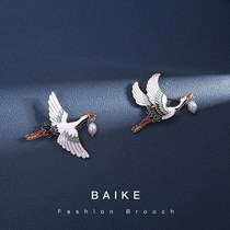 Chinese Wind Fairy Crane Brooch Sternpin Qipao Hanfu Wenya Ancient Wind Chest Flower Accessories Womens Retro Style Clothing Personality Ornaments