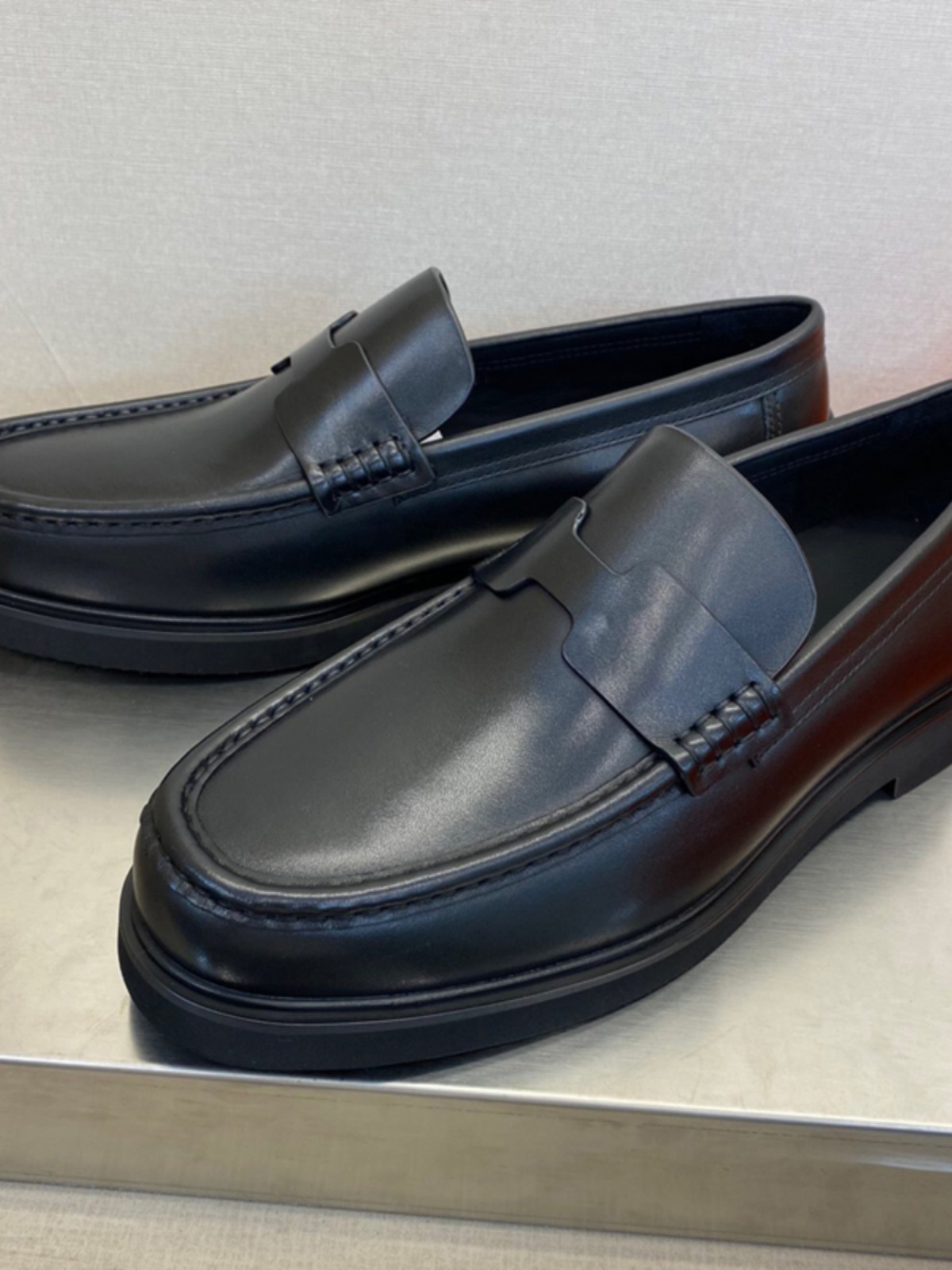2023 spring and autumn new men‘s business casual leather shoes round head thick bottom loafers british glossy men‘s one pedal