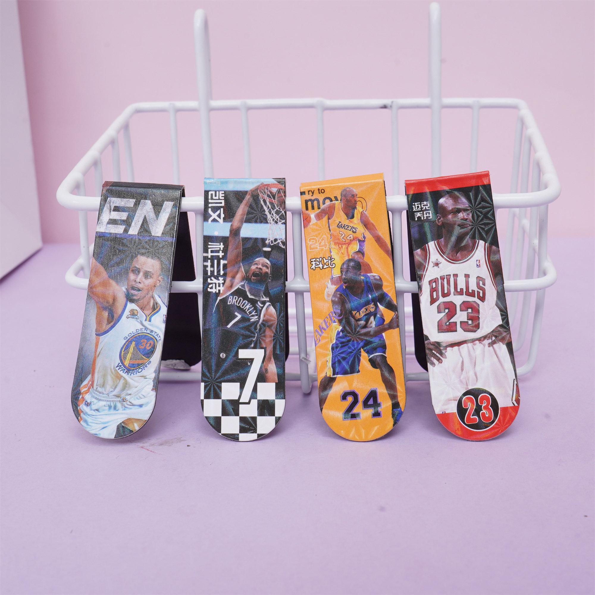 nba磁性书签篮球明星卡通科比詹姆斯库里杜兰特高颜值精致双面吸磁铁