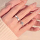 커플 링 시뮬레이션 Moissanite Diamond Ring 쌍의 결혼식 장면 참여 제안 조절 가능한 가짜 반지 커플 링 시뮬레이션 Moissanite Diamond Ring 쌍의 결혼식 장면 참여 제안 조절 가능한 가짜 반지