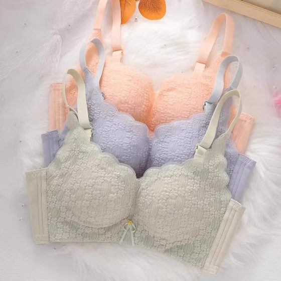 Women's underwear, small breasts gathered together in spring and summer thin breathable lace sexy breasts, girls' ringless latex bra
Women's underwear, small breasts gathered together in spring and summer thin breathable lace sexy breasts, girls' ringless latex bra