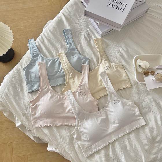The second stage of girls' developmental period anti-protrusion underwear with chest pad comfortable thin vest student cotton bra for women
The second stage of girls' developmental period anti-protrusion underwear with chest pad comfortable thin vest student cotton bra for women