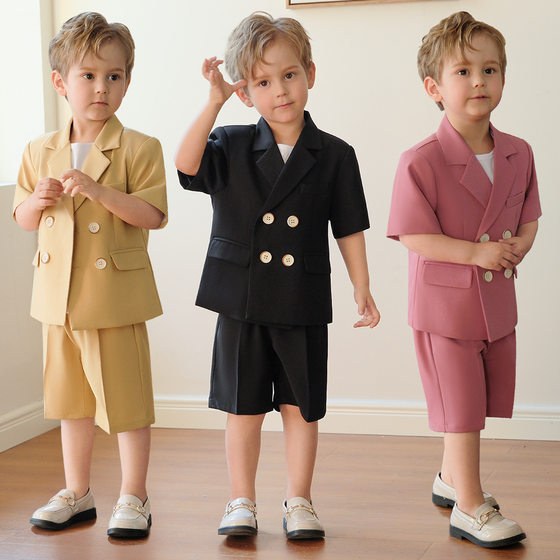Children's casual suit suit boys summer Korean version short-sleeved suit shorts fashionable and handsome children's dress
Children's casual suit suit boys summer Korean version short-sleeved suit shorts fashionable and handsome children's dress