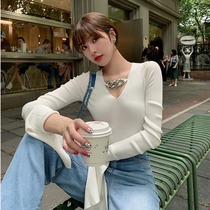 Irregular long sleeve T-shirt female 2021 Spring and Autumn New V collar lock design sense niche knitted inner base shirt tide