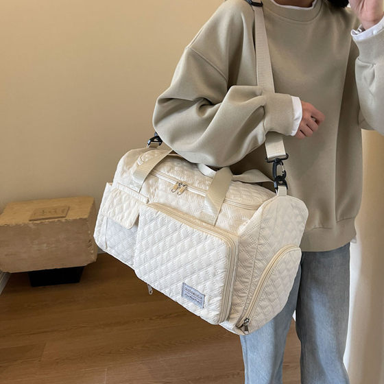 Travel bags can be folded light and lightweight storage, large -capacity short -distance swimming fitness bag male and female student luggage bag Travel bags can be folded light and lightweight storage, large -capacity short -distance swimming fitness bag male and female student luggage bag