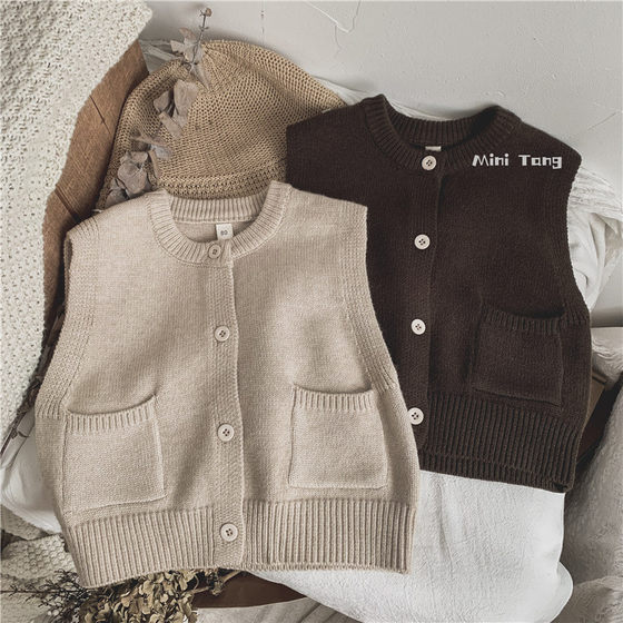 Forest simple children's clothing children's knitted vest solid color versatile boys and girls small and medium-sized children's sweater cardigan spring and autumn clothing trend
Forest simple children's clothing children's knitted vest solid color versatile boys and girls small and medium-sized children's sweater cardigan spring and autumn clothing trend