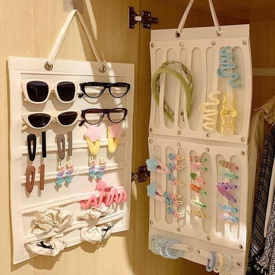 Jewelry box Hair accessories book Hair clip storage jewelry Hair clip cross glasses display rack bag wall hanging student dormitory sun
Jewelry box Hair accessories book Hair clip storage jewelry Hair clip cross glasses display rack bag wall hanging student dormitory sun