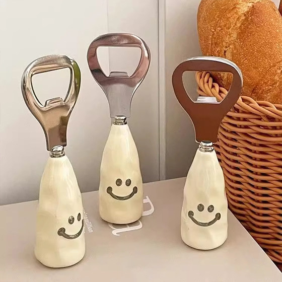 The bottle tuber's small ornament bottle, the creative beer bottle cap, the artifact soda beverage, the bottle of the bottle Qizi opening
The bottle tuber's small ornament bottle, the creative beer bottle cap, the artifact soda beverage, the bottle of the bottle Qizi opening
