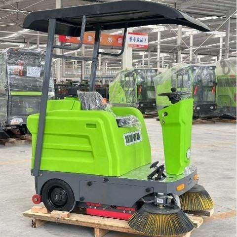 Industrial electric sweeper factory workshop property community floor washing machine driving sweeper road sweeper
Industrial electric sweeper factory workshop property community floor washing machine driving sweeper road sweeper