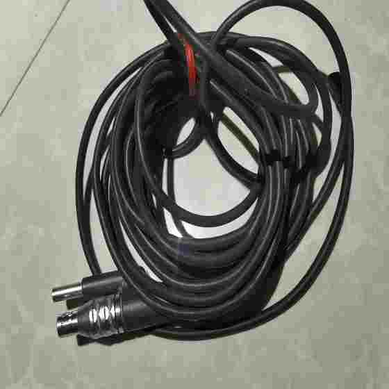 Advanced equipment connection cable, both are imported at a total price. (Wall building equipment)
Advanced equipment connection cable, both are imported at a total price. (Wall building equipment)