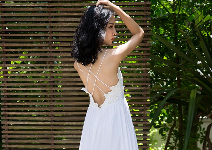 露背连衣裙,让你成为背影杀手