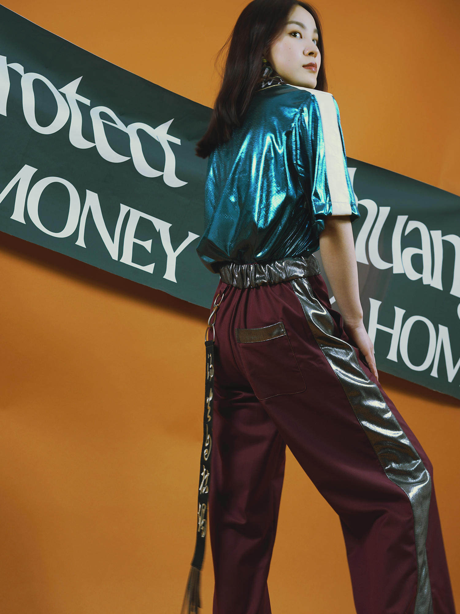 土酷#这是一套超酷拉风的搭配!income高街运动风格,敢不敢试试驾驭?