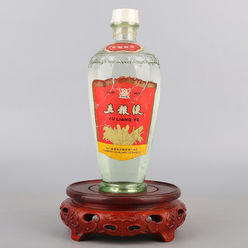 1983年交杯牌五粮液500ml1瓶