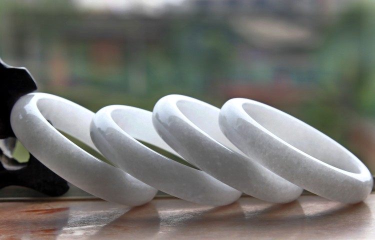 青云轩新疆和田昆仑玉手镯天然白色玉石镯子a货女款玉镯细条手镯