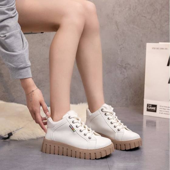 Comfortable and casual autumn and winter women's shoes with non-slip thick sole height-enhancing white shoes thick heel Martin boots soft leather sports fashion boots
Comfortable and casual autumn and winter women's shoes with non-slip thick sole height-enhancing white shoes thick heel Martin boots soft leather sports fashion boots