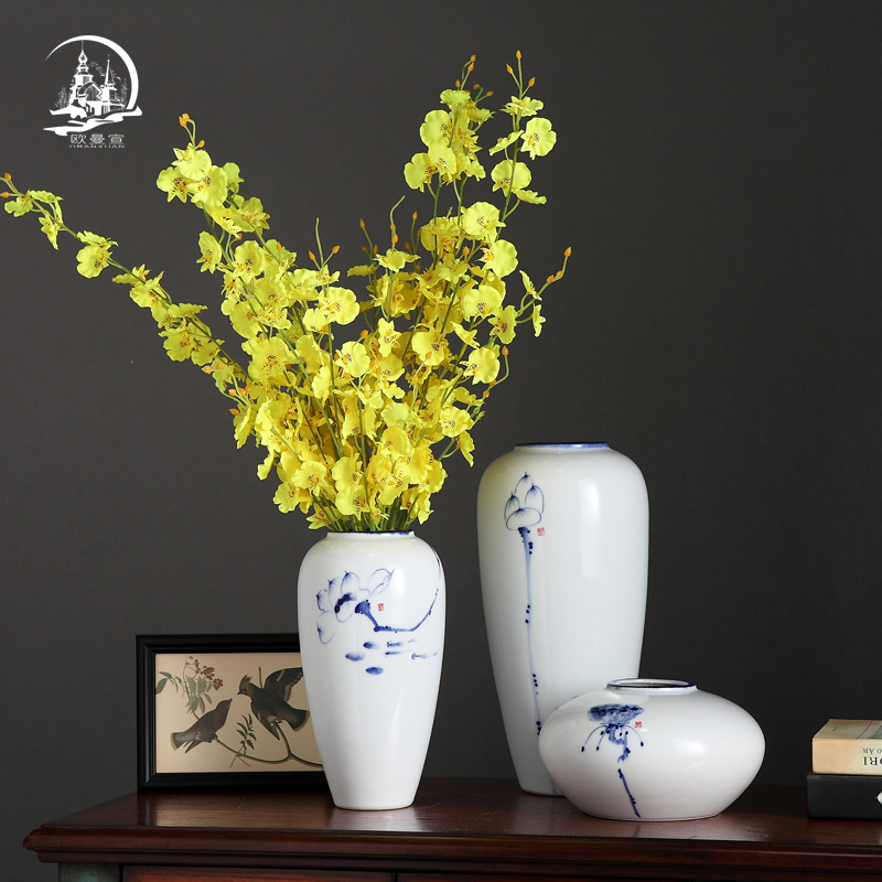 The Modern new Chinese style household TV ark, creative ceramic vase furnishing articles, the sitting room porch inserted dried flower decorations