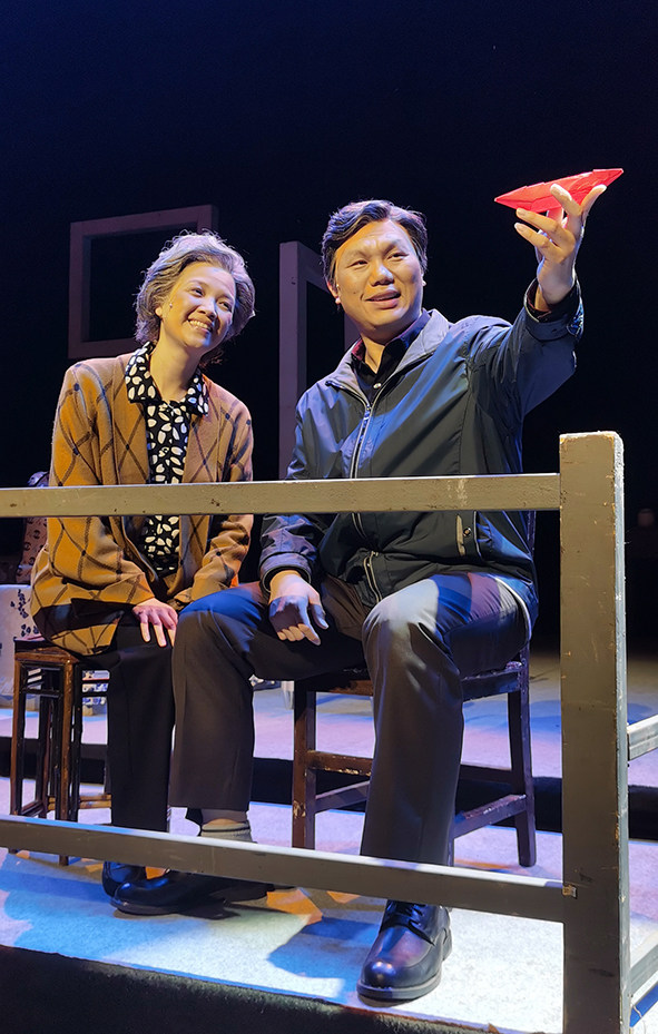 向经曲致敬武汉人艺复排经典话剧同船过渡