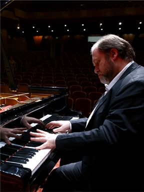 【北京】2026国际钢琴系列：斯克里亚宾的音乐世界”阿列克谢·切尔诺夫独奏音乐会