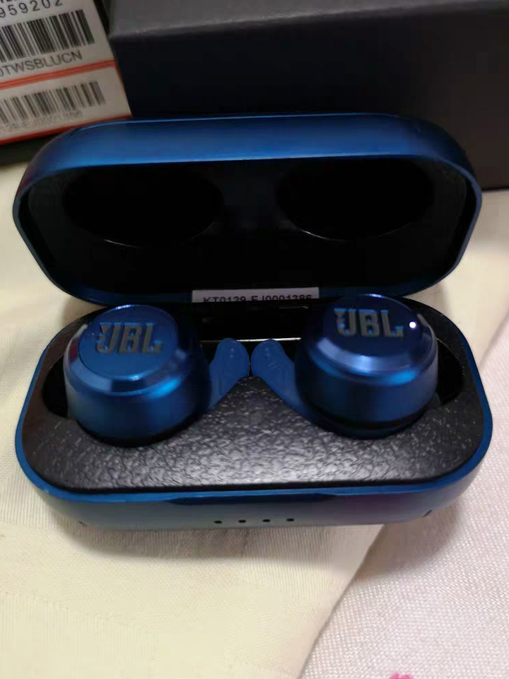 jbl 蓝牙耳机防水防汗运动耳机