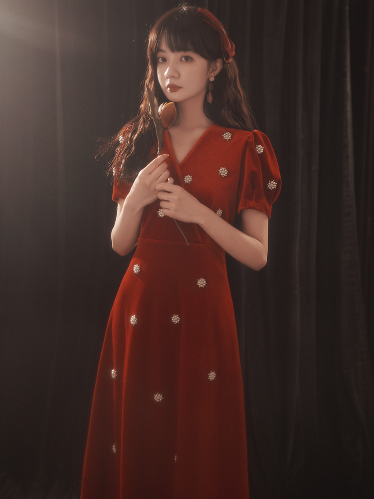 Qipao toast to the bride 2020 The new wine red normally can be worn with an atmospheric small child to cover the summer