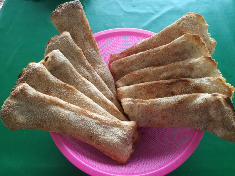 天门特产湖北荆州锅盔芝麻烧饼仙桃手工锅盔馍香脆火烧锅巴贴饼子