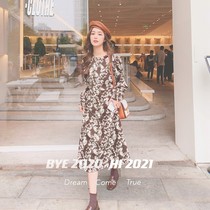 Maternity fashion trend 2021 spring and autumn European and American high-end out of large size pregnancy fashion age reduction Foreign style maternity dress