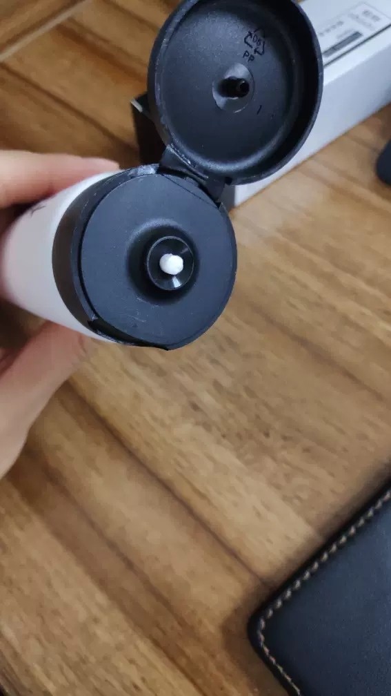 多肽草本焕颜洁面乳好不好怎么样有用吗，一个月使用感受_搜券