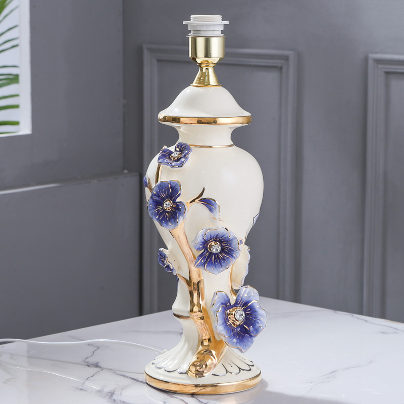 Fort SAN road new royal blue name plum flower series ceramic desk lamp furnishing articles romantic European - style sitting room, bedroom adornment move