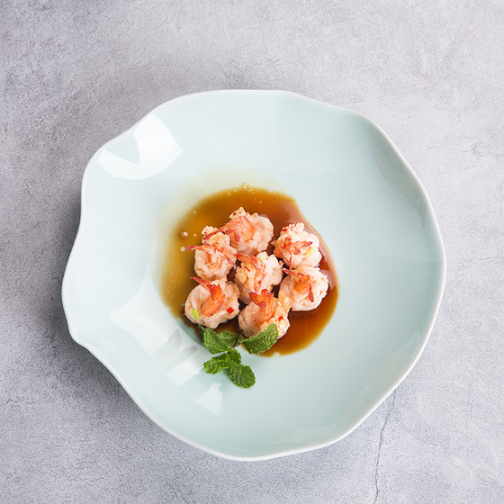 New Chinese hotel tableware solid color special shape Jingdezhen ceramic soup plate restaurant irregular special dish
New Chinese hotel tableware solid color special shape Jingdezhen ceramic soup plate restaurant irregular special dish