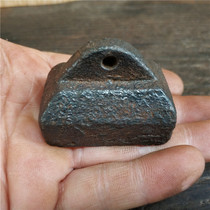 Iron small seal Wen room supplies Rural old objects Antique hot collection Exquisite workmanship package pulp old gas