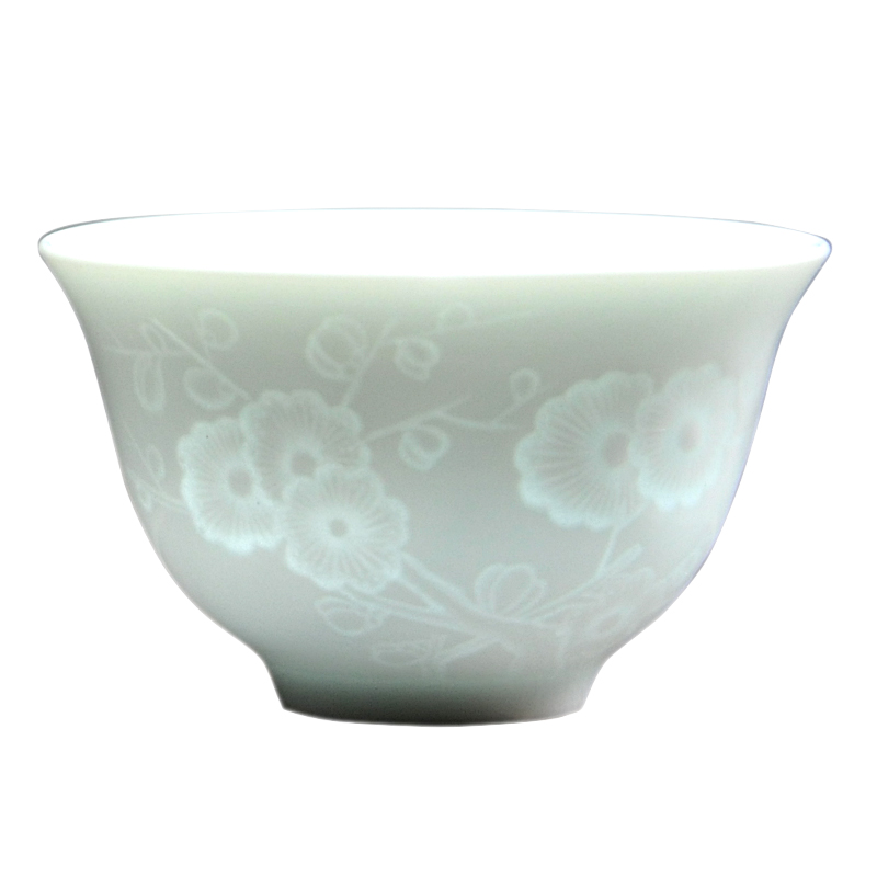 Kung fu tea cups of jingdezhen ceramic masters cup single CPU celadon sample tea cup hand - cut small bowl only tea