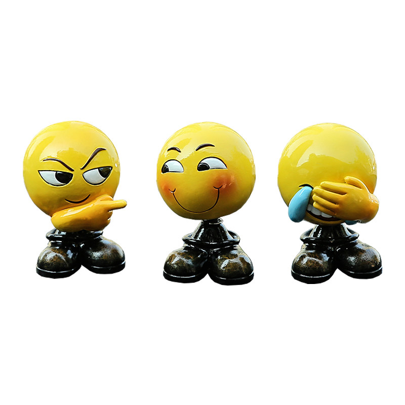 卡通摇头汽车载摆件创意可爱公仔中控台装饰用品车上车内饰品个性