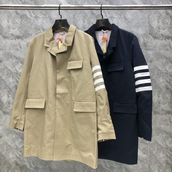 Hard goods! Trendy brand TB autumn and winter four-bar mid-length jacket lapel suit striped men's trench coat Korean version coat
Hard goods! Trendy brand TB autumn and winter four-bar mid-length jacket lapel suit striped men's trench coat Korean version coat