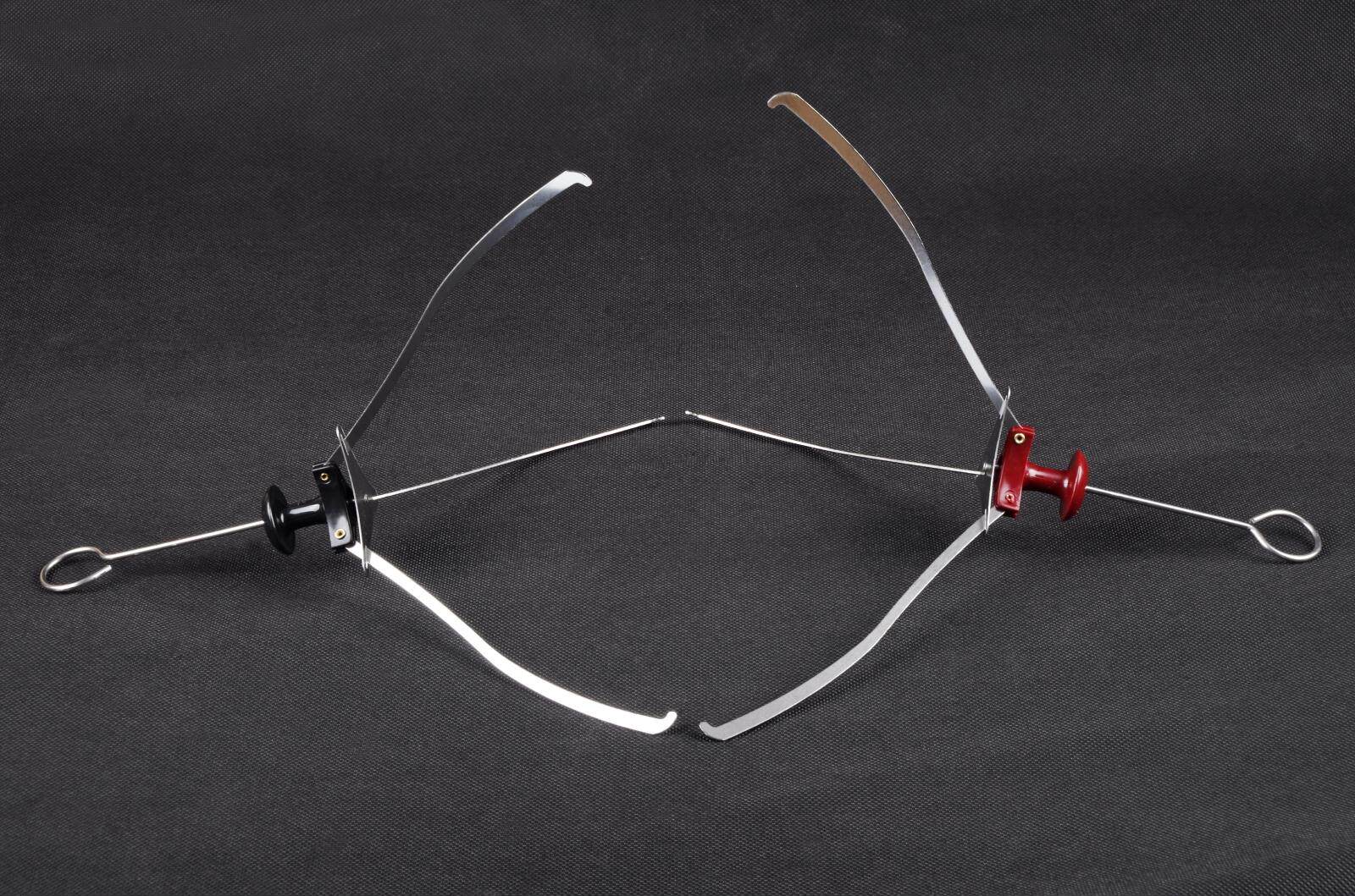 不锈钢三脚盘夹万用三爪抓盘器砂锅夹万能夹碗夹防烫夹取盘器包邮