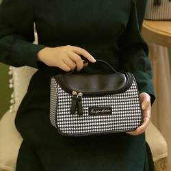 Travel cosmetic bag portable new high-end large-capacity cosmetic storage bag women's portable barrel bag cosmetic case bag