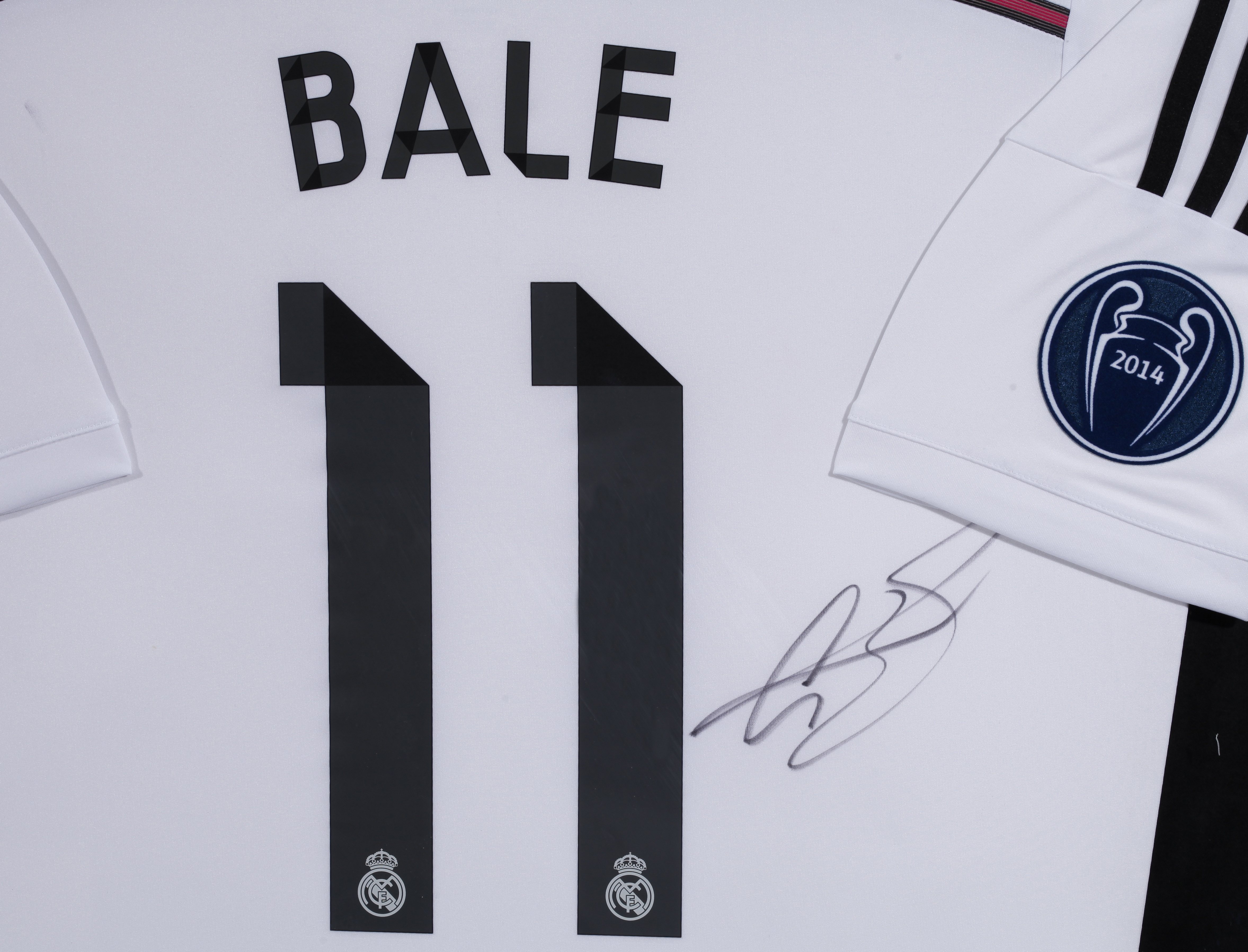 【权威提供】贝尔 亲笔签名14-15赛季皇家马德里主场球衣