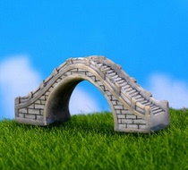 Large arch bridge color random hair