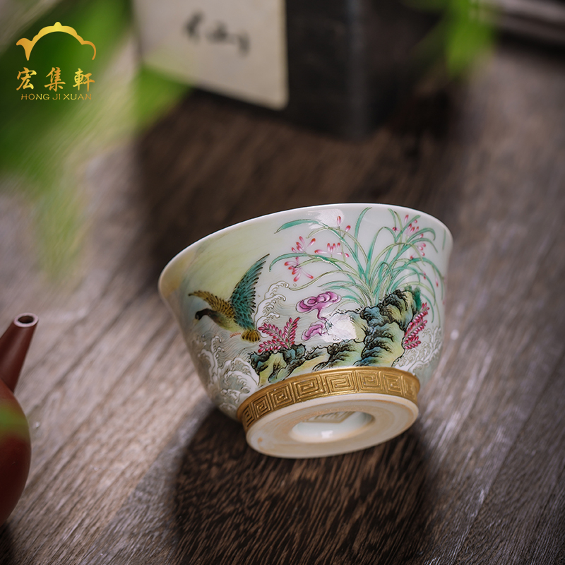 The Master single CPU kung fu tea tea cups of jingdezhen ceramic paint by hand carving pastel colored enamel bowl