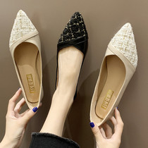 Black flat shoes womens temperament single shoes small fragrant wind 2021 early spring new net red super fire gas pointed Bean shoes