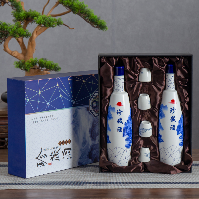 Jingdezhen porcelain ceramic bottle wine 1 catty creative gifts sets of household an empty bottle seal small hip flask