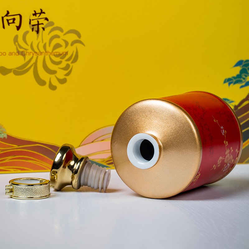 An empty bottle of jingdezhen ceramics with gift box home half jins to seal wine bottles archaize creative little hip