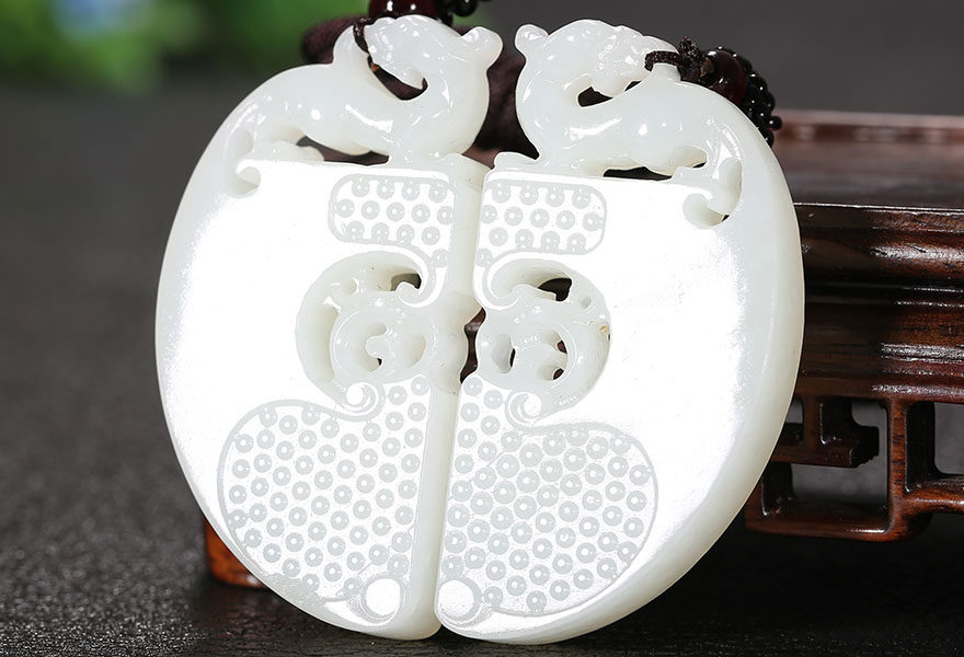 和田玉白玉龙凤对牌挂件52.949克