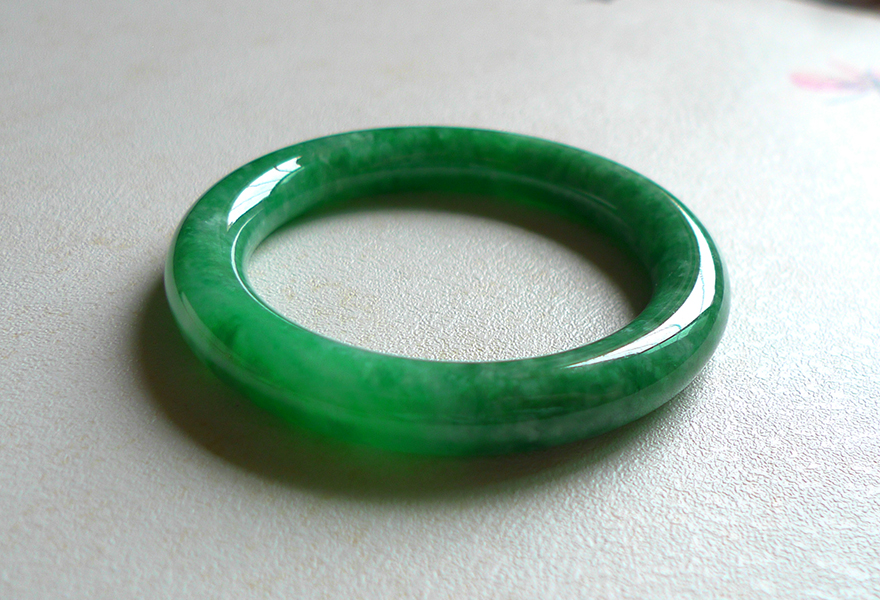 内径54mm老坑冰糯种满绿翡翠圆条手镯 54.36g