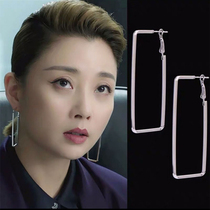 Korean version of fashion large earrings square line rectangular ear needle cold wind lady no ear pierced ear clip padded clip does not hurt