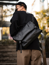 Hong Kong mens new wave Tide Cards Skew Satchel Casual Single Shoulder Bag Tooling Small Satchel Riding Postman Backpacker