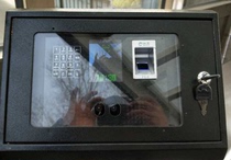 Hanwang T218 T318 attendance machine protection box punch card machine metal shell fingerprint machine iron box face machine protective cover