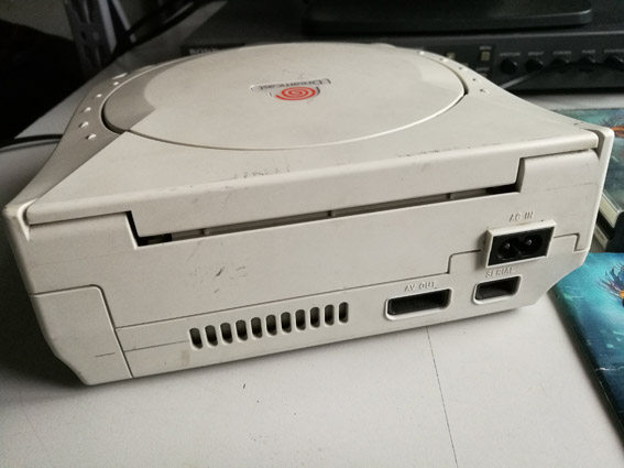 世嘉dc游戏机 3010日版dc主机 单机无配件 中古游戏机展会道具