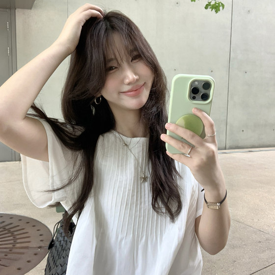 Berry likes you and Huan Dapang customization white round neck press-pleated short-sleeved shirt loose simple versatile top
Berry likes you and Huan Dapang customization white round neck press-pleated short-sleeved shirt loose simple versatile top
